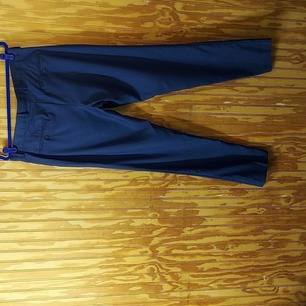 Perry Ellis - Picture 2 of 8